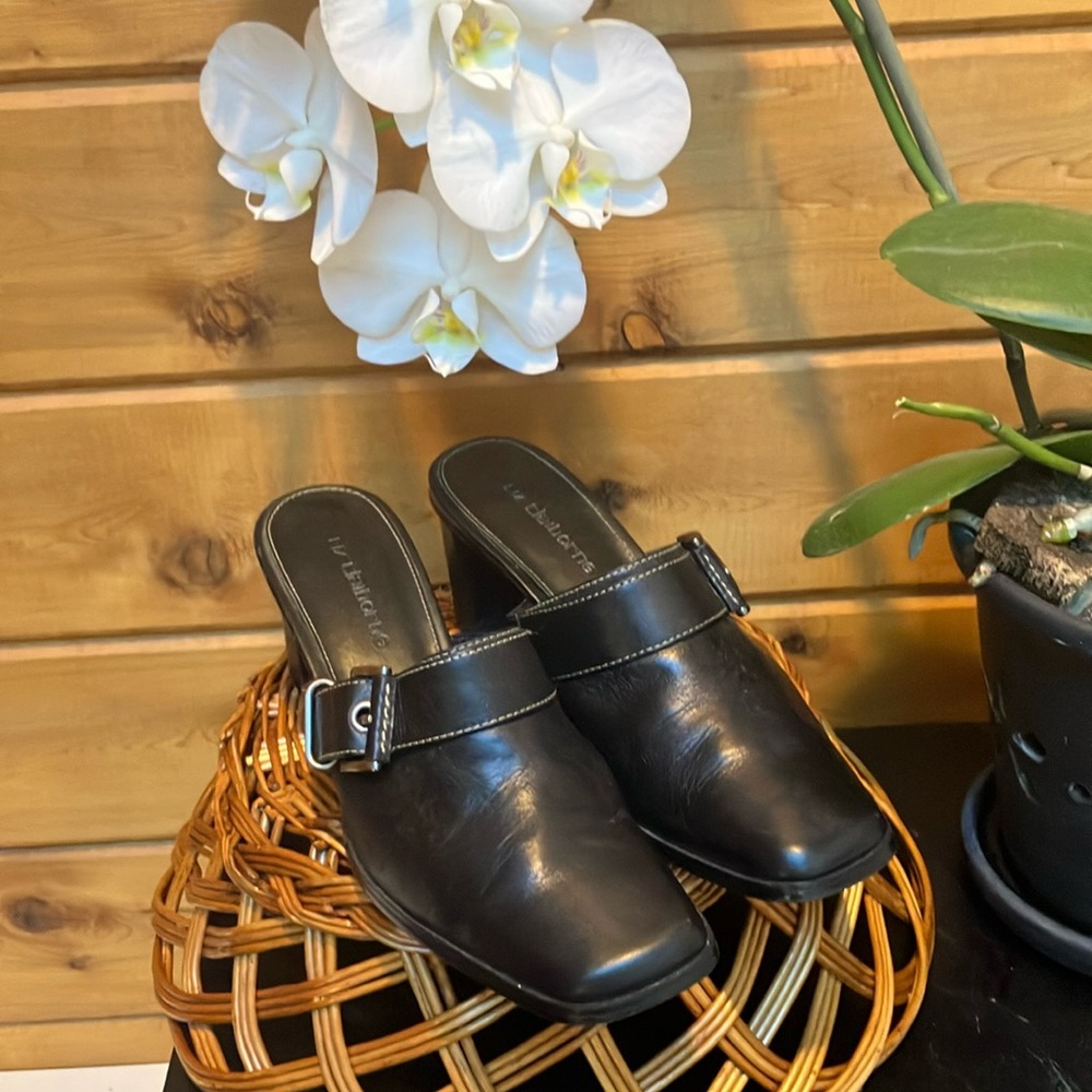 Liz Claiborne Black Leather Buckled Women's Mules